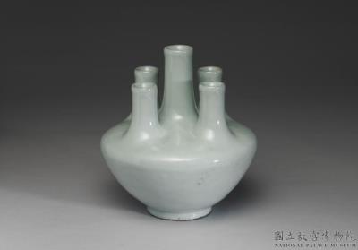 图片[2]-Flower vase with five-neck body in green glaze, Qing dynasty, Qianlong reign (1736-1795)-China Archive